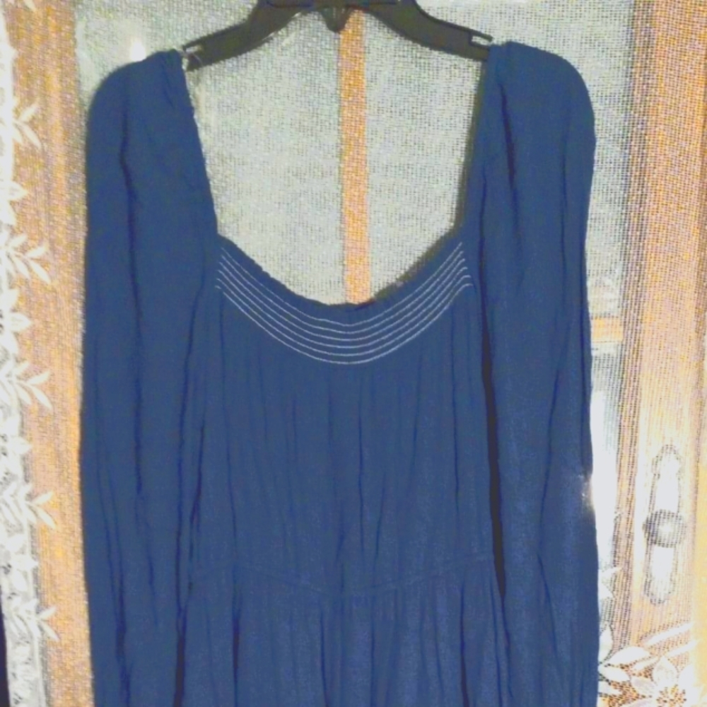 Wiman blue dress